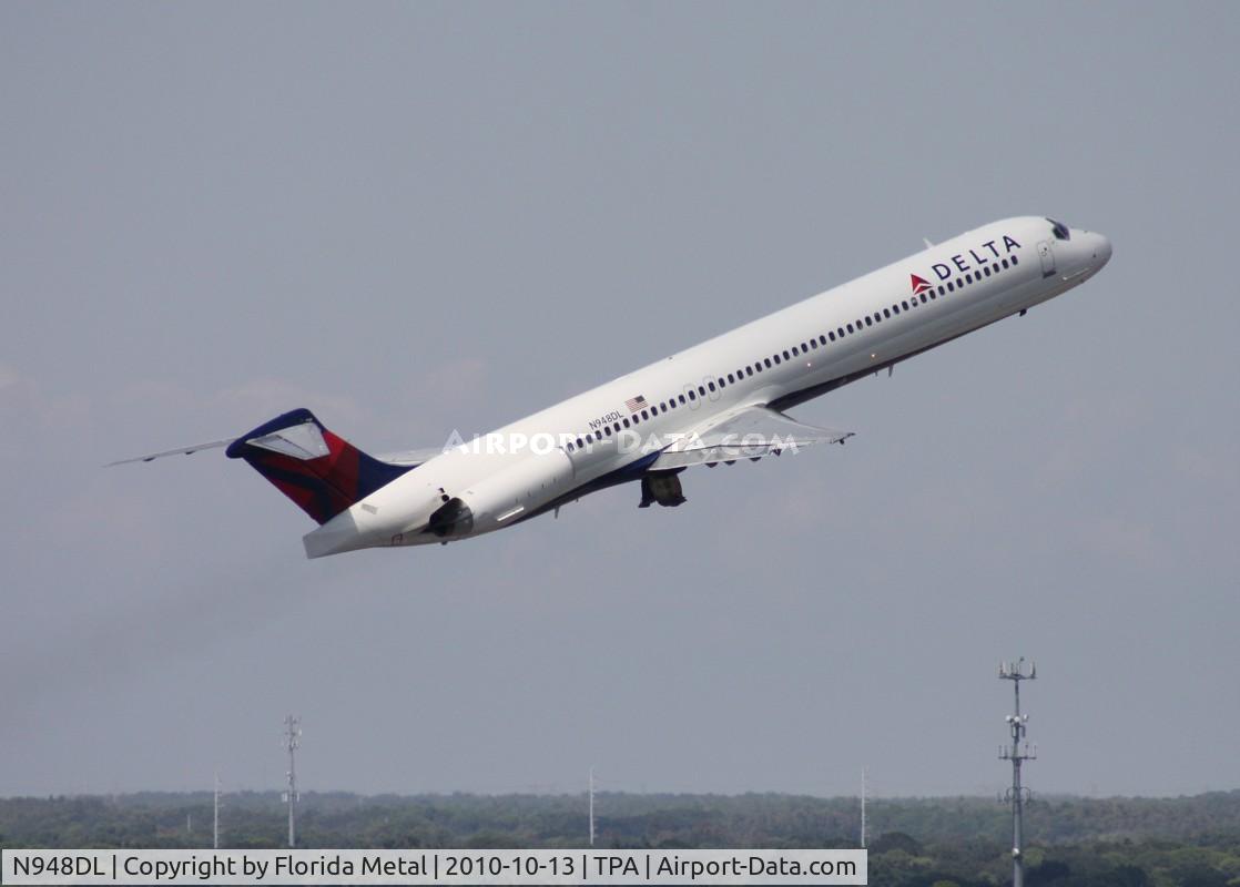N948DL, 1989 McDonnell Douglas MD-88 C/N 49879, Delta MD-88
