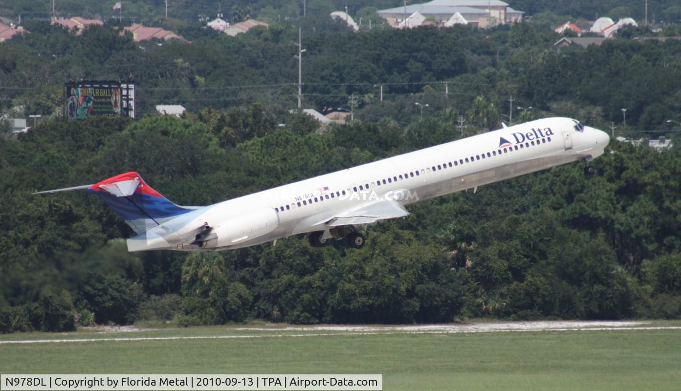 N978DL, 1991 McDonnell Douglas MD-88 C/N 53259, Delta MD-88