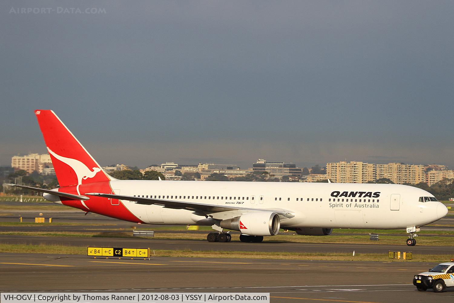 VH-OGV, 2000 Boeing 767-338 C/N 30186, Qantas Boeing 767