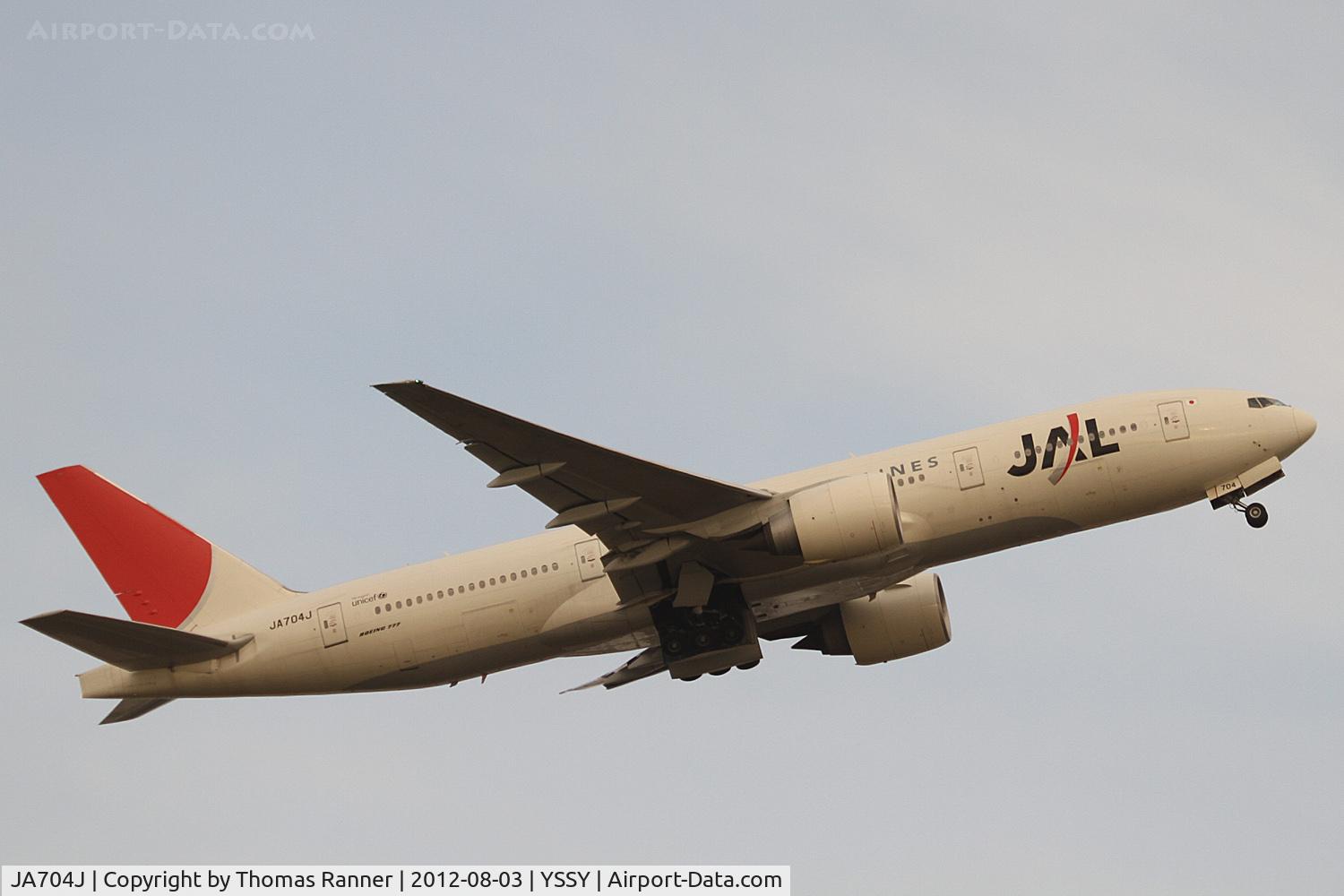 JA704J, 2003 Boeing 777-246/ER C/N 32892, JAL Boeing 777