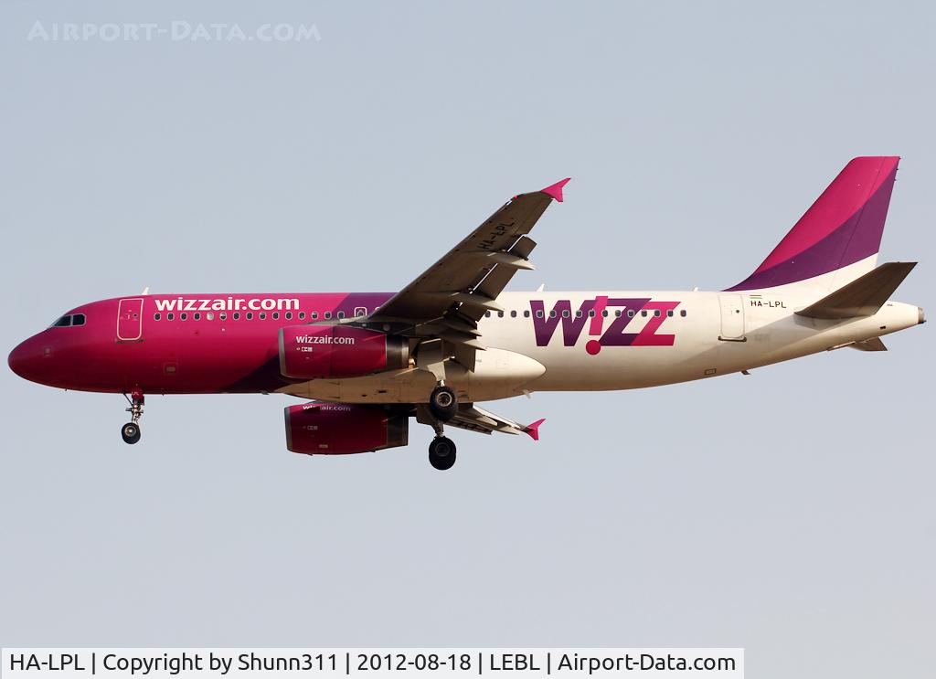 HA-LPL, 2007 Airbus A320-232 C/N 3166, Landing rwy 25R