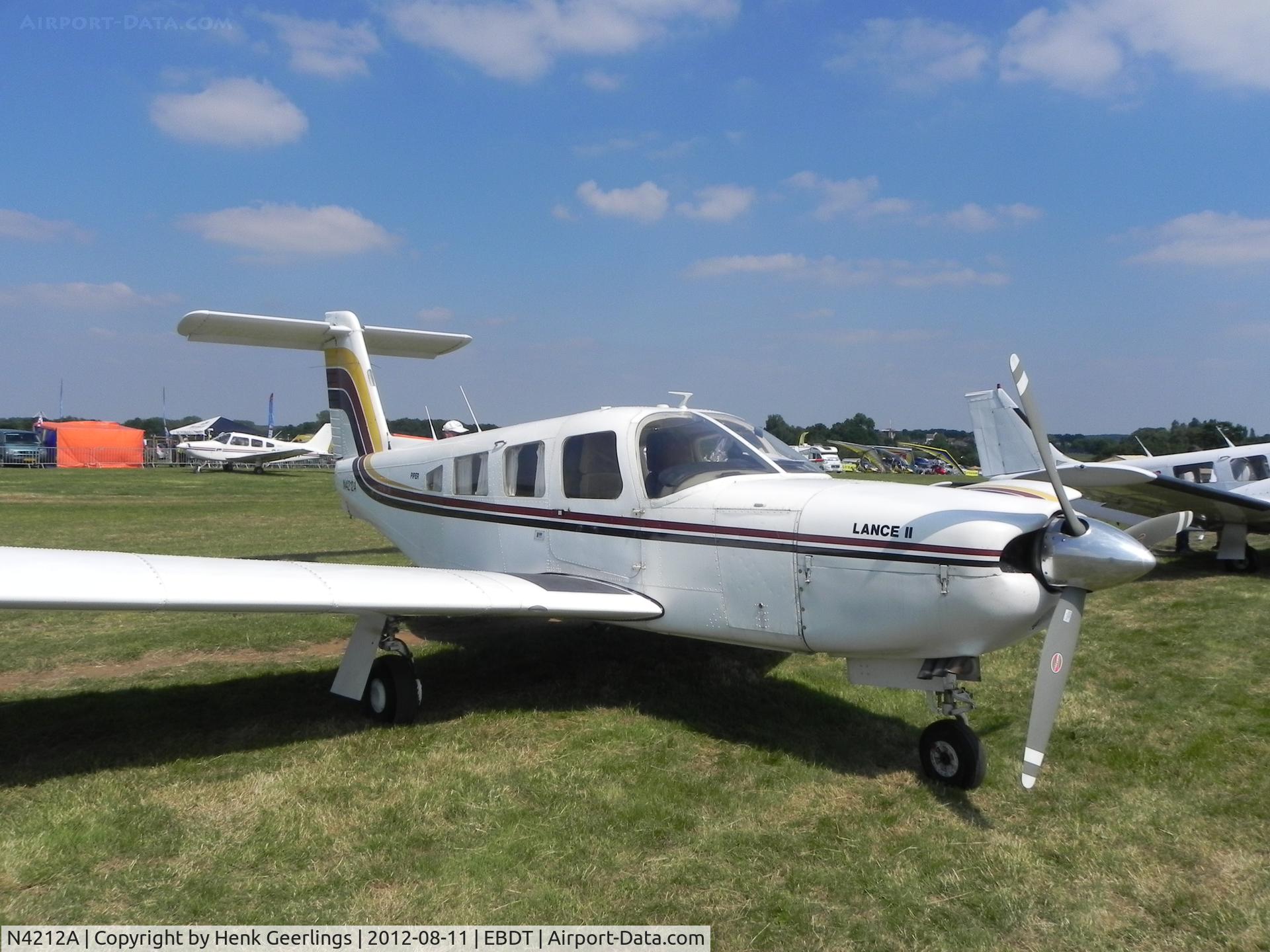 N4212A, 1978 Piper PA-32RT-300 Lance II C/N 32R-7885198, Oldtimer Fly In , Schaffen Diest , Belgium , Aug 2012 

Piper Lance II