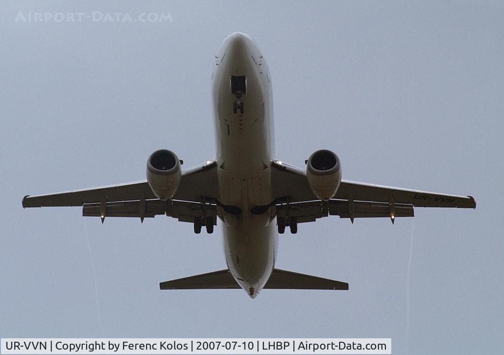 UR-VVN, Boeing 737-4Y0 C/N 24903, Ferihegy