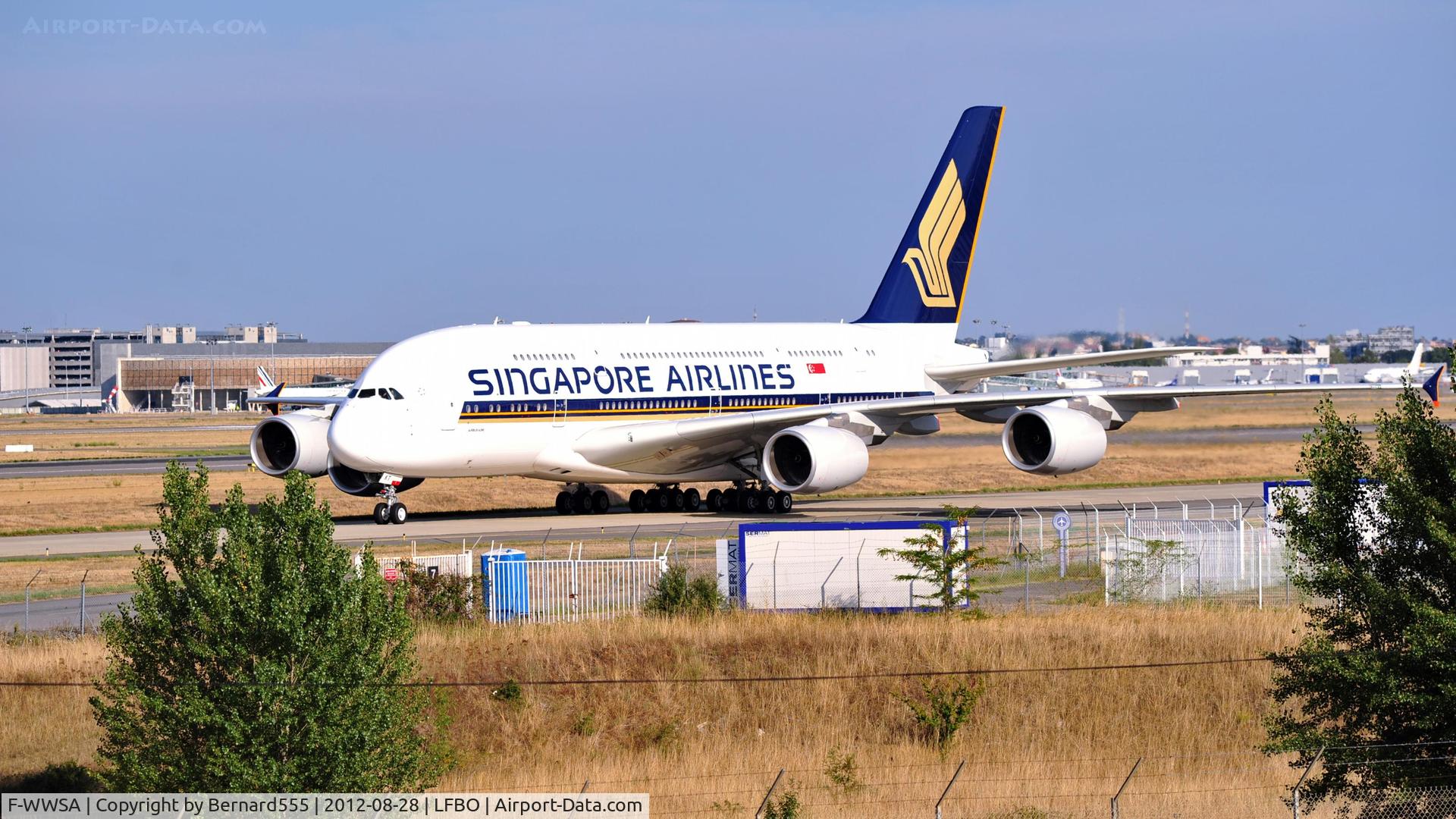 F-WWSA, 2012 Airbus A380-841 C/N 092, Photo prise le 28 août 2012 après atterrissage à Blagnac LFBO