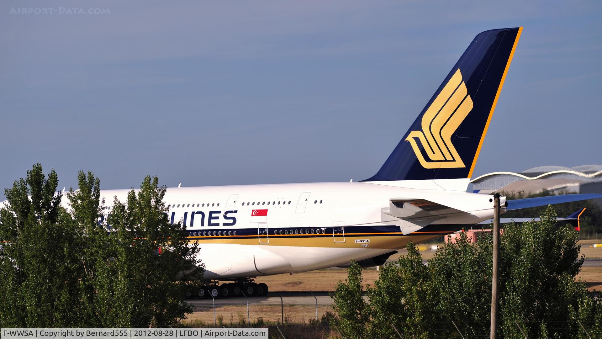 F-WWSA, 2012 Airbus A380-841 C/N 092, Photo prise le 28 août 2012 après atterrissage à Blagnac LFBO