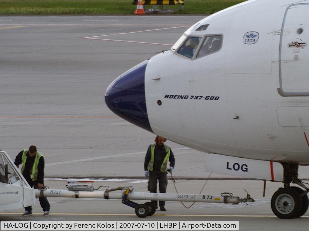 HA-LOG, 2004 Boeing 737-6Q8 C/N 28261, Ferihegy