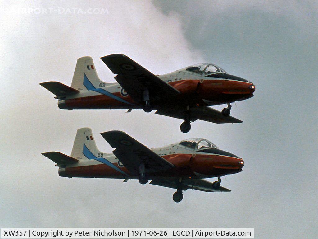 XW357, 1971 BAC 84 Jet Provost T.5A C/N EEP/JP/1007, Jet Provost T.5 XW357 together with XW360 of the Poachers aerobatic display team in action at the 1971 Woodford Airshow.