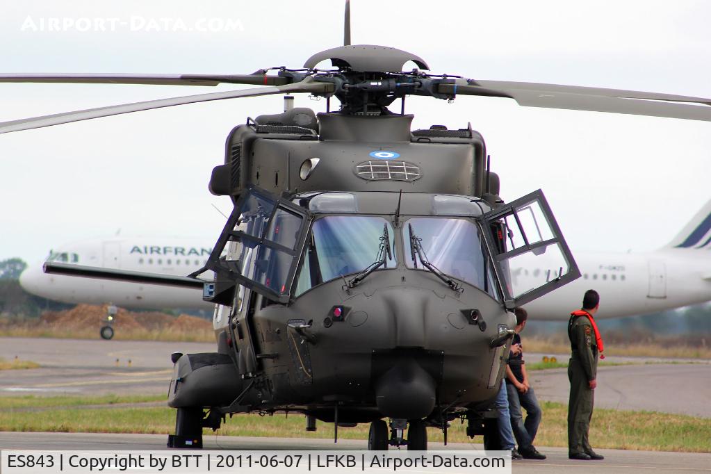 ES843, NHI NH-90 TTH Caiman C/N 1050, Refueling stop during delivery flight with ES844