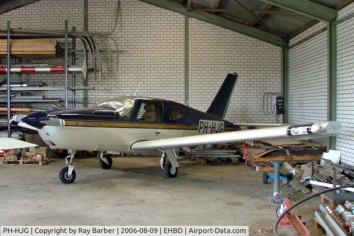 PH-HJG, Socata TB-20 C/N 1922, Socata TB-20 Trinidad [1922] Budel-Kempen~PH 09/08/2006.