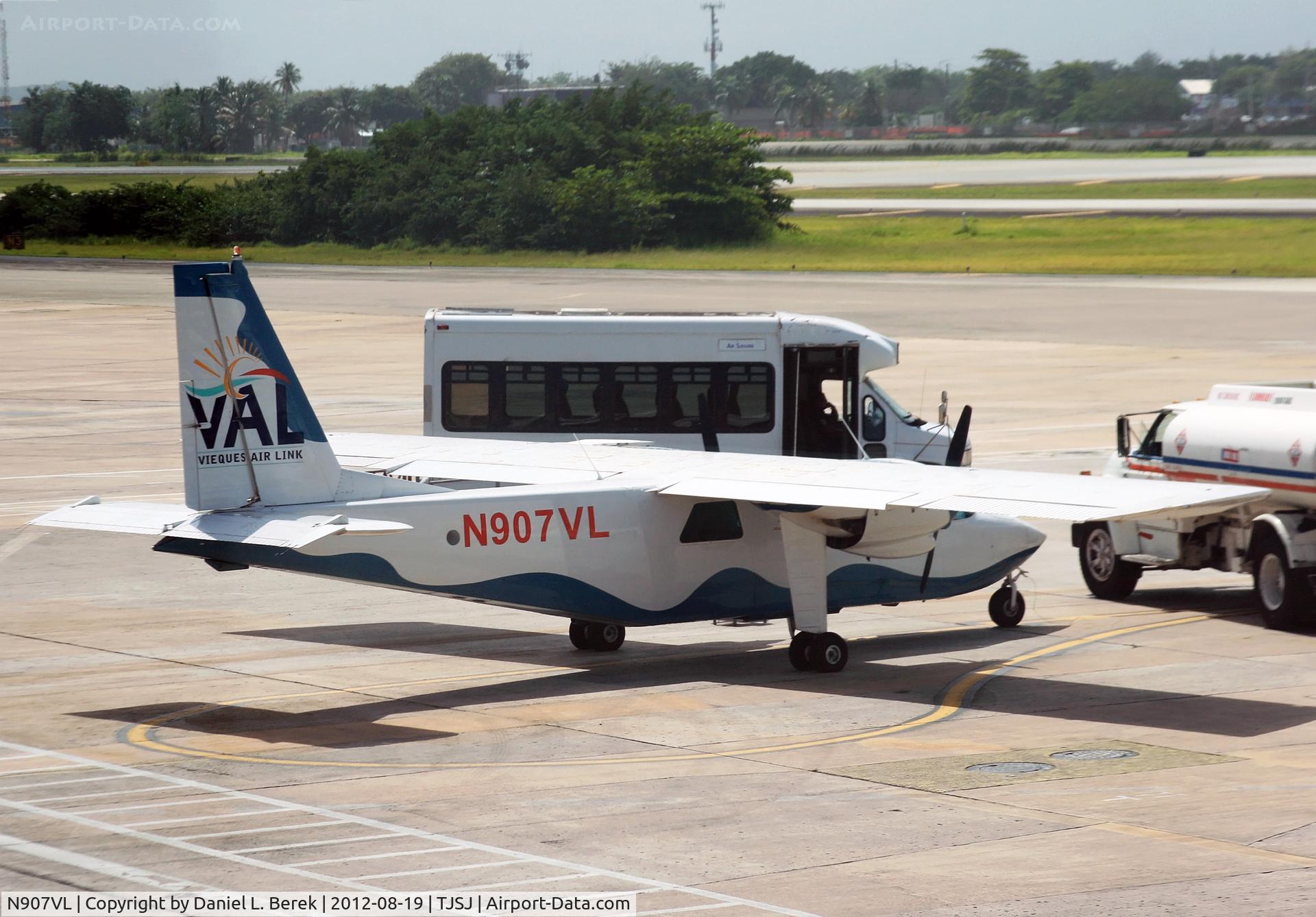 N907VL, 1973 Britten-Norman BN-2A-9 Islander C/N 343, A 1973-vintage Britten-Norman Islander takes on passengers and fuel for the short hop to the scenic island of Vieques, on of two isles off the eastern coast of the main island of Puerto Rico.