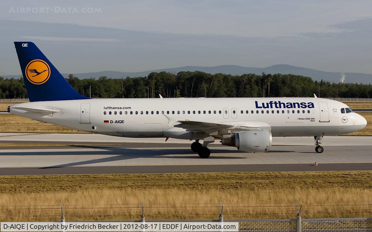 D-AIQE, 1991 Airbus A320-211 C/N 0209, taxying to the gate