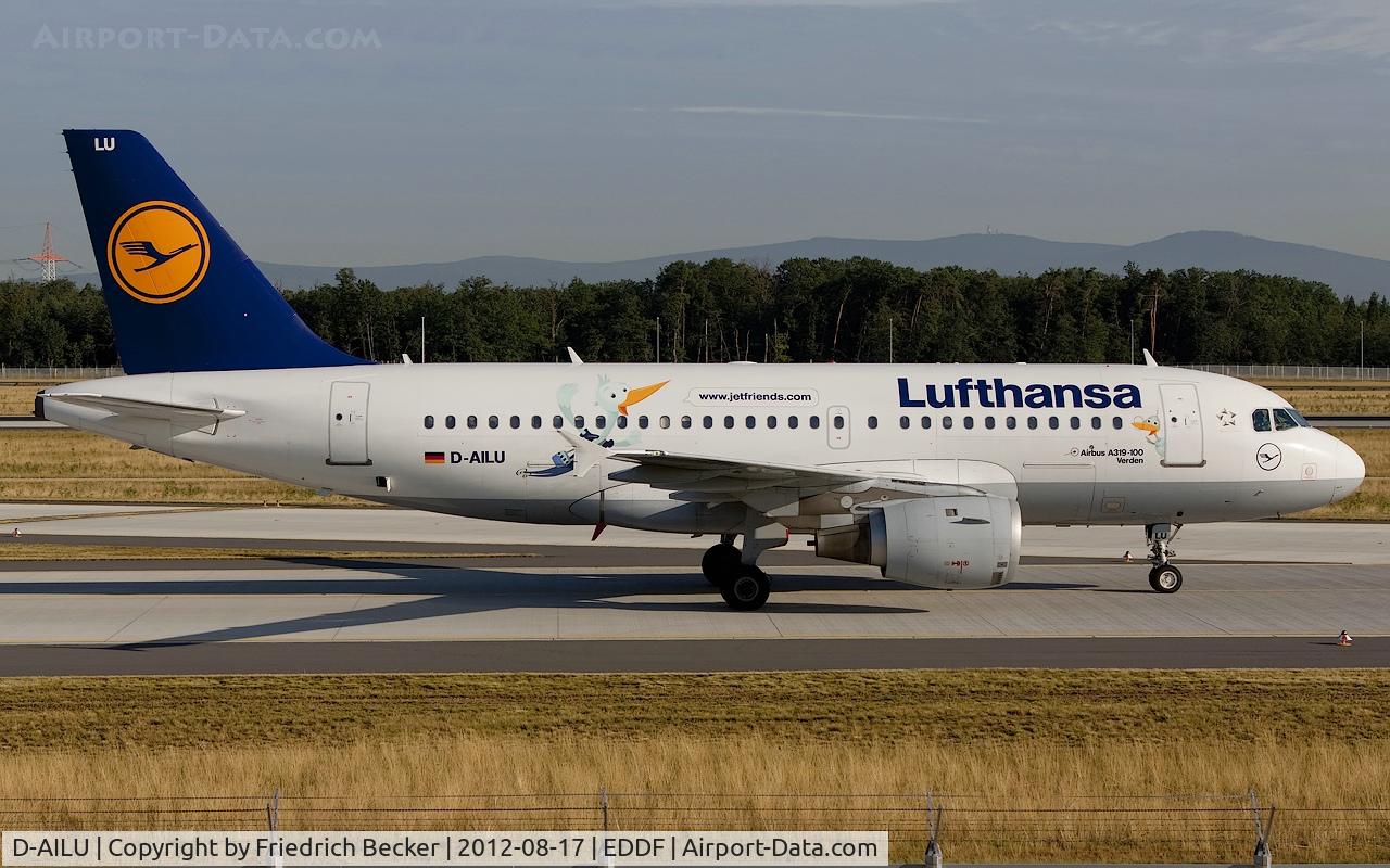 D-AILU, 1997 Airbus A319-114 C/N 744, taxying to the gate