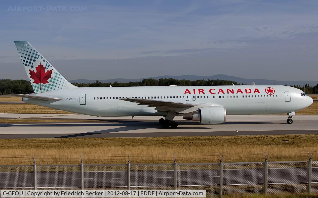 C-GEOU, 1999 Boeing 767-375 C/N 30108, taxying to the gate