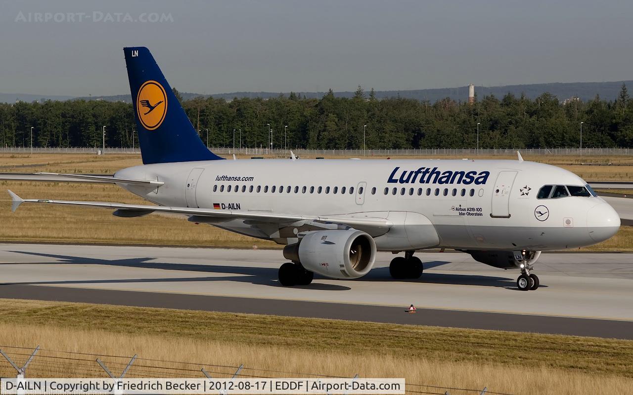 D-AILN, 1997 Airbus A319-114 C/N 700, taxying to the gate
