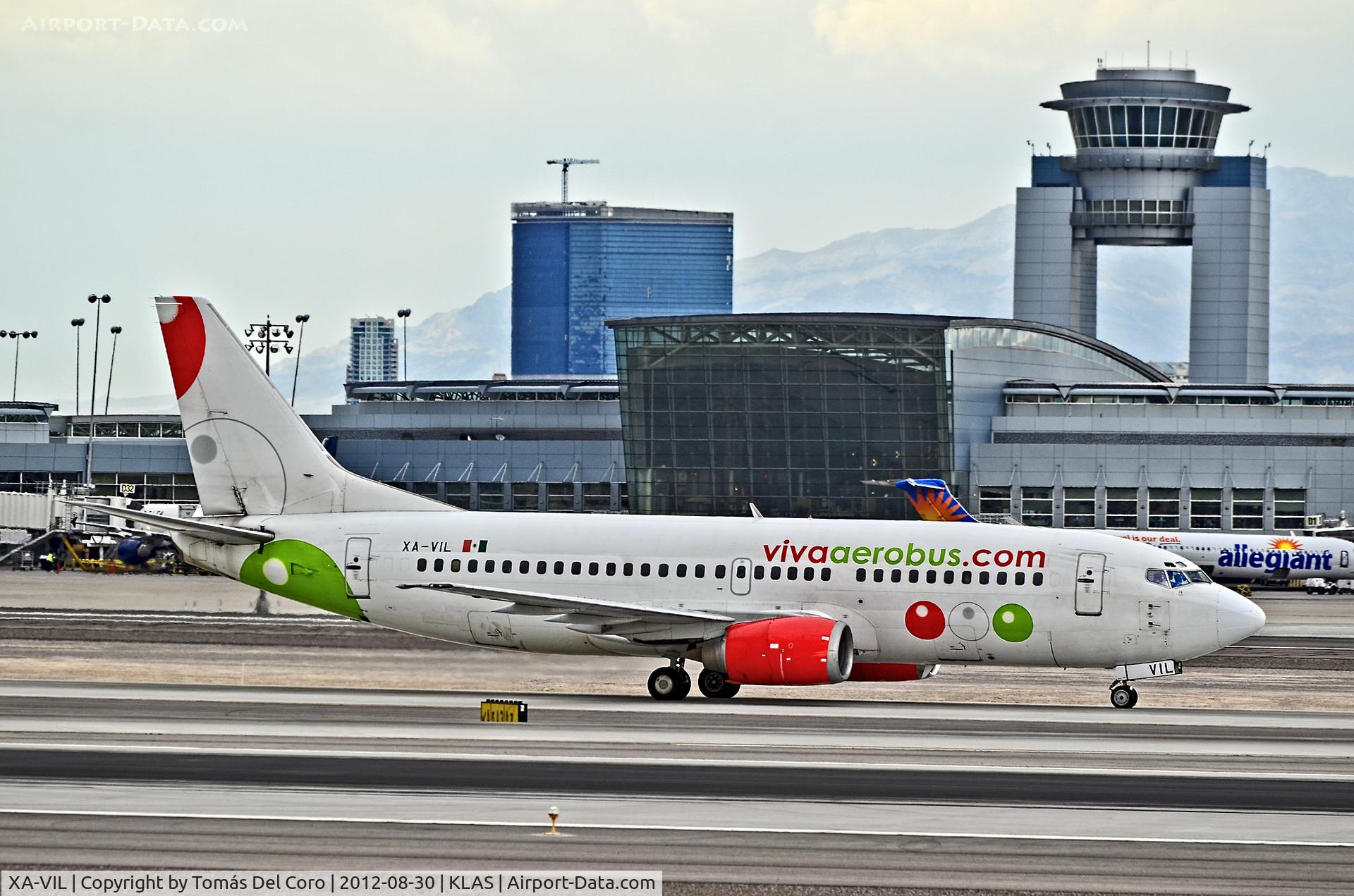 XA-VIL, 1991 Boeing 737-33A C/N 25010, XA-VIL Viva Aerobus Boeing 737-33A (cn 25010)

Las Vegas - McCarran International (LAS / KLAS)
USA - Nevada, August 30, 2012
Photo: Tomás Del Coro