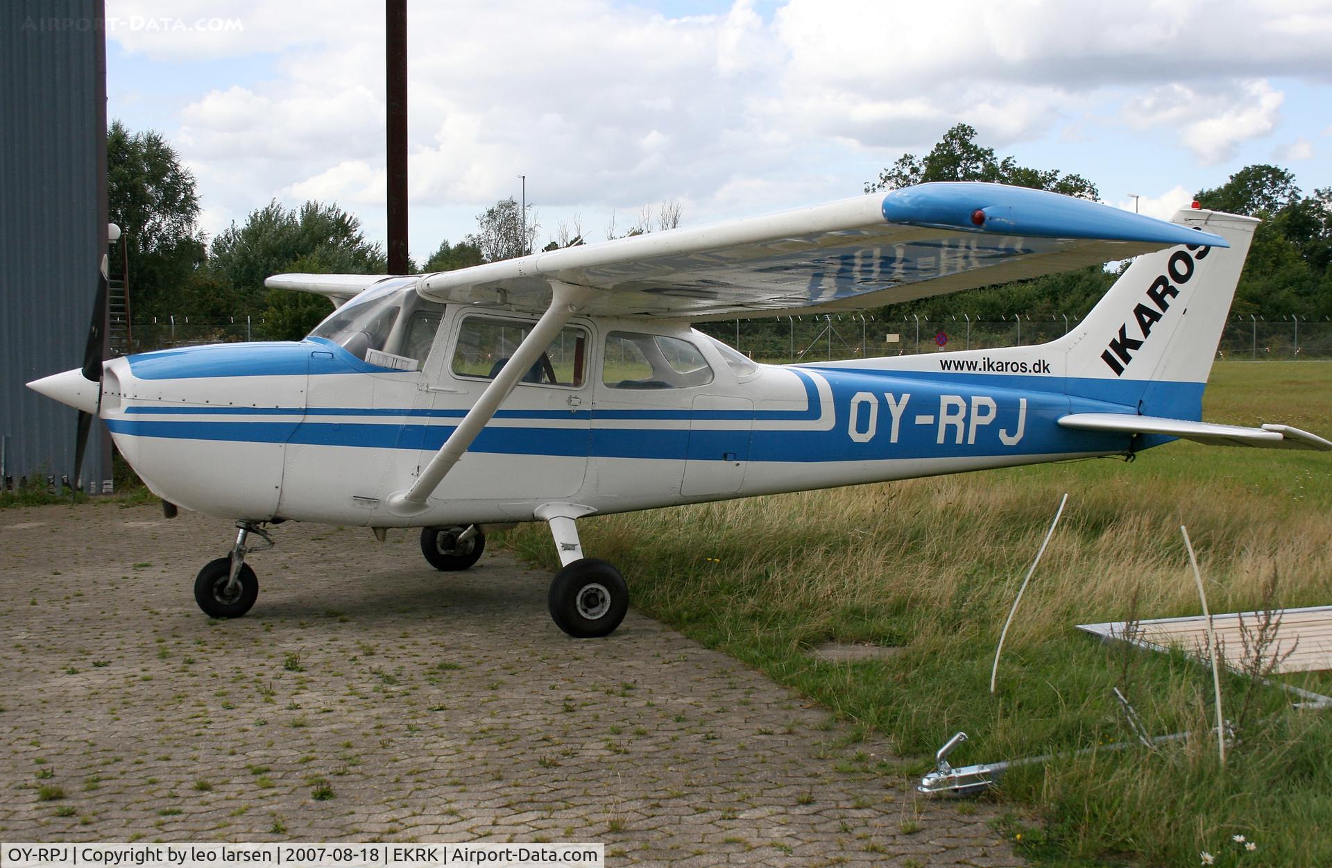 OY-RPJ, 1974 Reims F172M Skyhawk C/N 1206, Roskilde Denmark 18.8.07