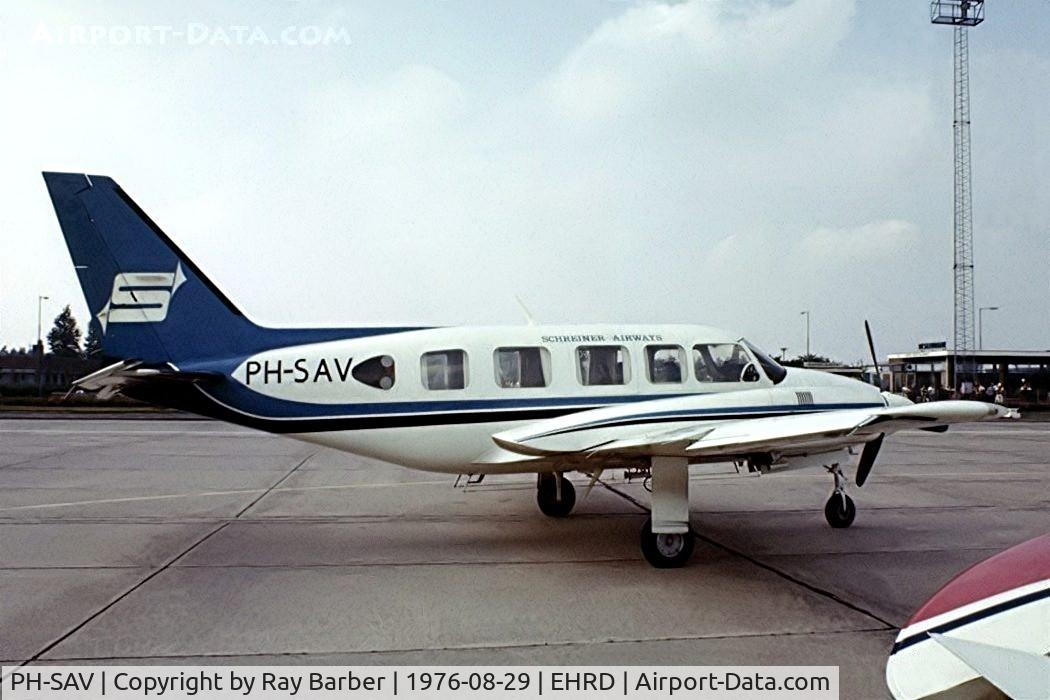 PH-SAV, 1976 Piper PA-31-350 Chieftain C/N 31-7652056, Piper PA-31-350 Navajo Chieftain [31-7652056] (Schreiner Airways) Rotterdam~PH 29/08/1976