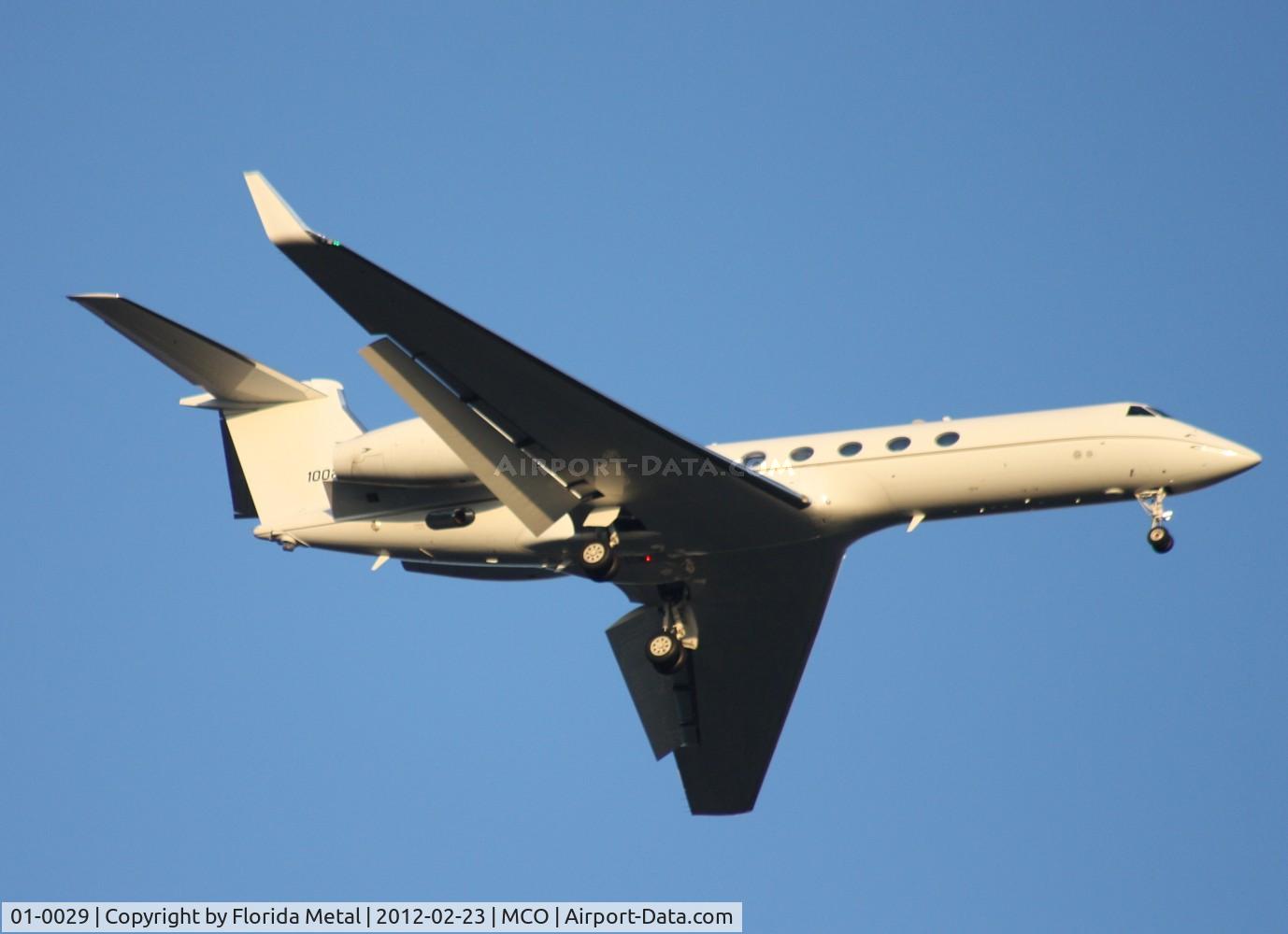 01-0029, 2002 Gulfstream C-37A C/N 624, C-37A coming in for NBA Allstar game