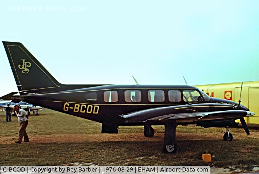 G-BCOD, 1974 Piper PA-31-350 Chieftain C/N 31-7405488, Piper PA-31-350 Navajo Chieftain [31-7405488] (Team Lotus) Amsterdam-Schiphol~PH 29/08/1976