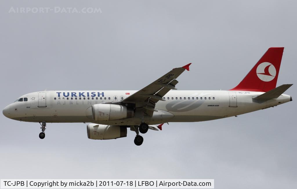 TC-JPB, 2005 Airbus A320-232 C/N 2626, Landing