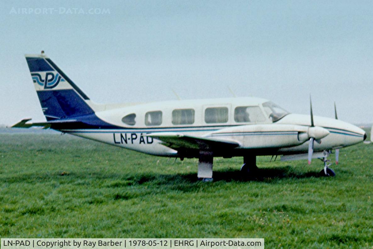 LN-PAD, 1967 Piper PA-31-325 Turbo Navajo C/R C/N 31-104, Piper PA-31 Turbo Navajo [31-104] Rotterdam~PH 12/05/1978