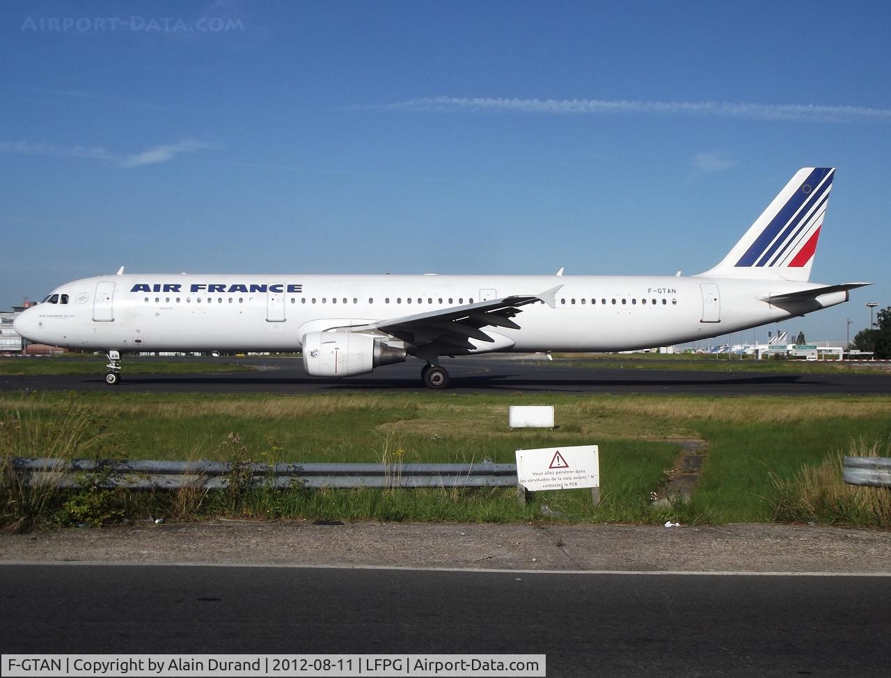F-GTAN, 2007 Airbus A321-211 C/N 3051, Still in the previous livery, Alpha-November was taxying to T2E.