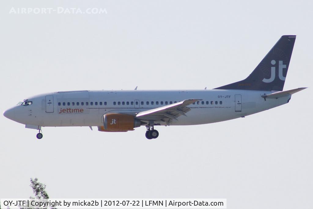 OY-JTF, 1988 Boeing 737-382/F C/N 24364, Landing