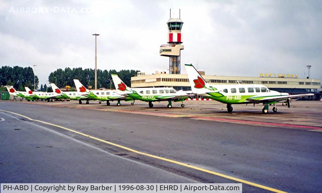 PH-ABD, Piper PA-31-350 Navajo Chieftain C/N 31-7305048, Piper PA-31-350 Navajo Chieftain [31-7305048] Rotterdam~PH 30/08/1996. Tulips at Rotterdam and not Amsterdam