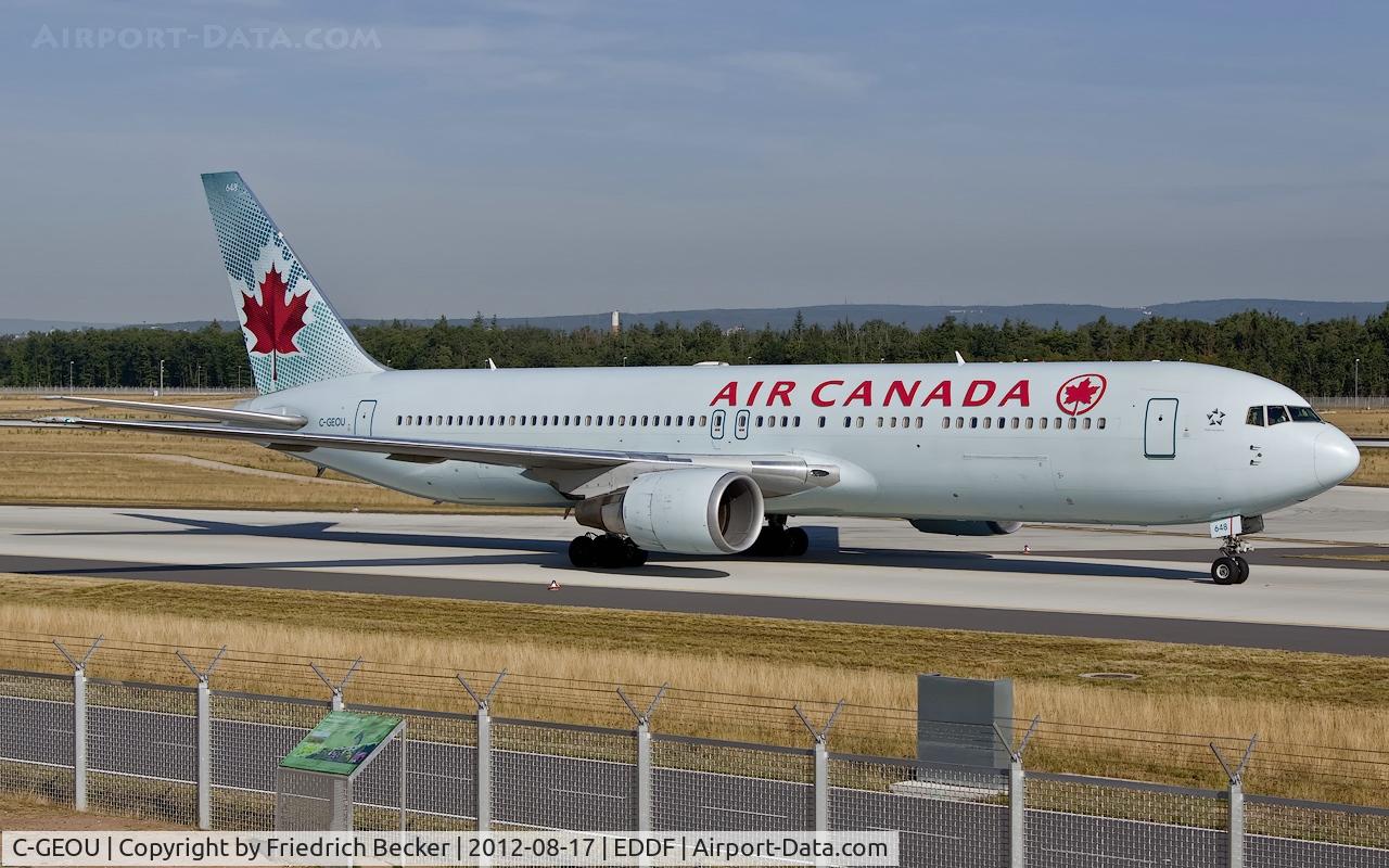 C-GEOU, 1999 Boeing 767-375 C/N 30108, taxying to the gate