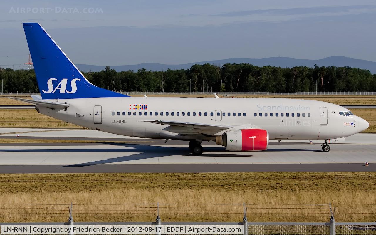 LN-RNN, 2000 Boeing 737-783 C/N 28315, taxying to the gate