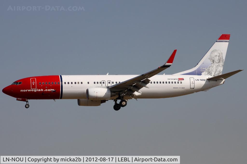 LN-NOU, 2009 Boeing 737-8FZ C/N 29674, Landing