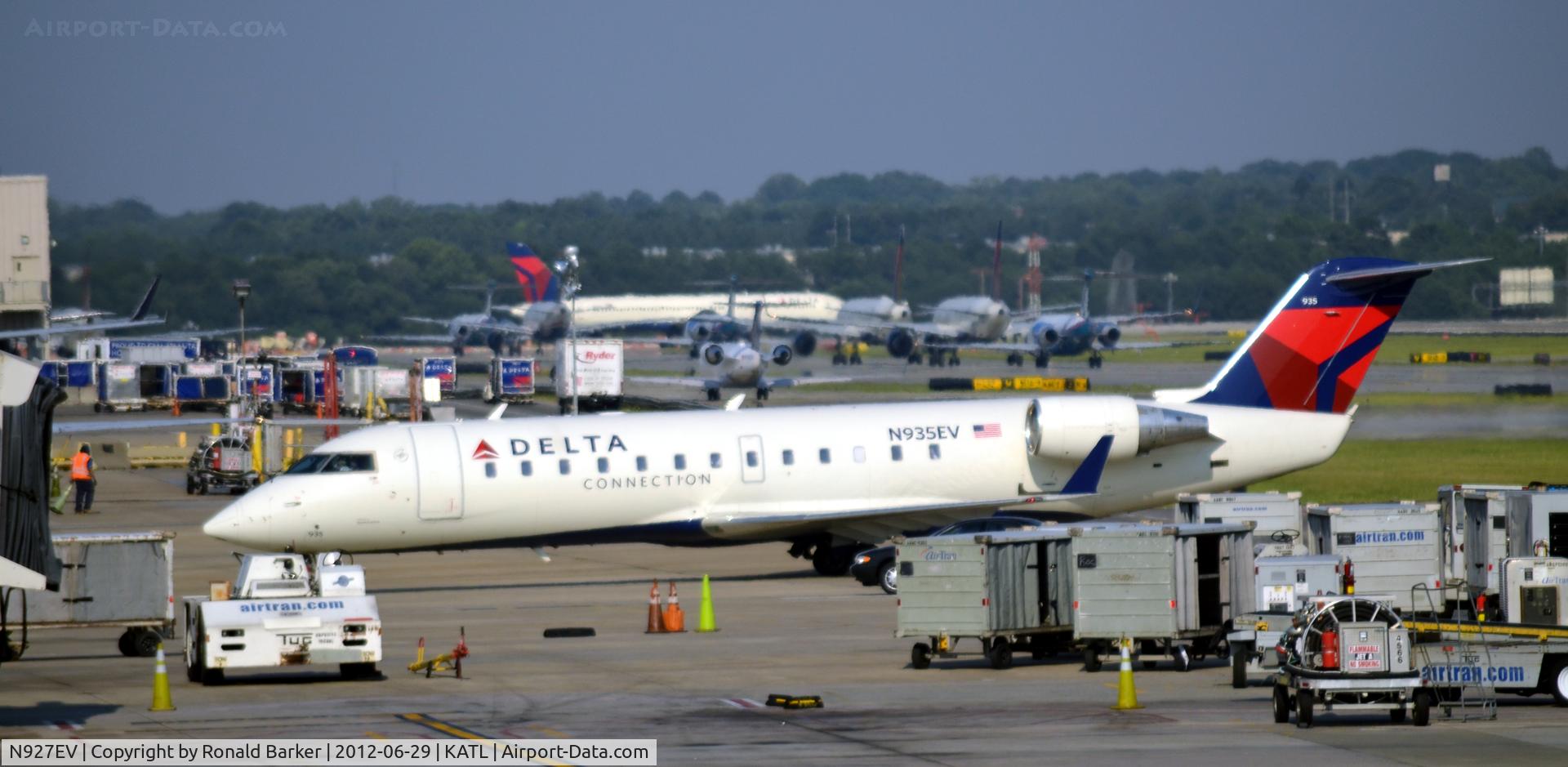 N927EV, 2003 Bombardier CRJ-200ER (CL-600-2B19 C/N 7844, Atlanta