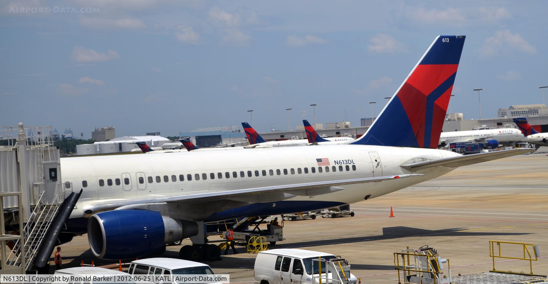 N613DL, 1985 Boeing 757-232 C/N 22820, Atlanta