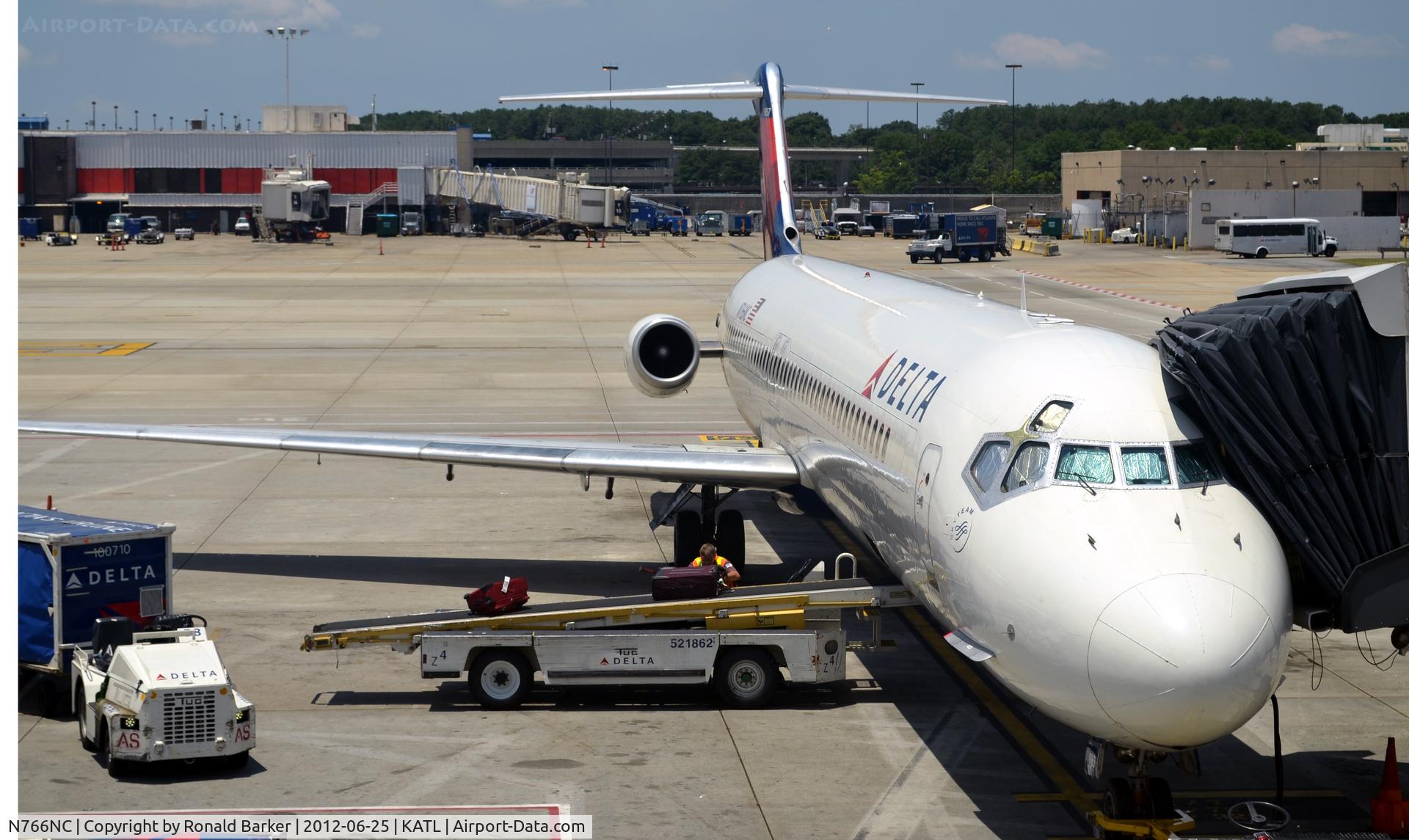 N766NC, 1977 McDonnell Douglas DC-9-51 C/N 47739, Atlanta