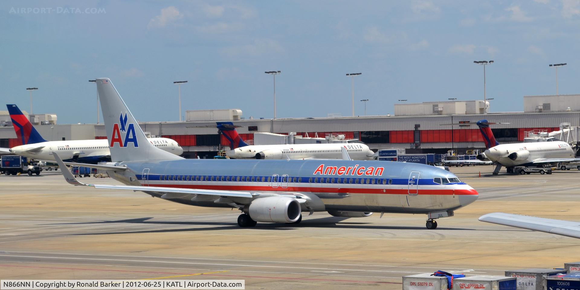 N866NN, 2010 Boeing 737-823 C/N 40584, Taxi Atlanta