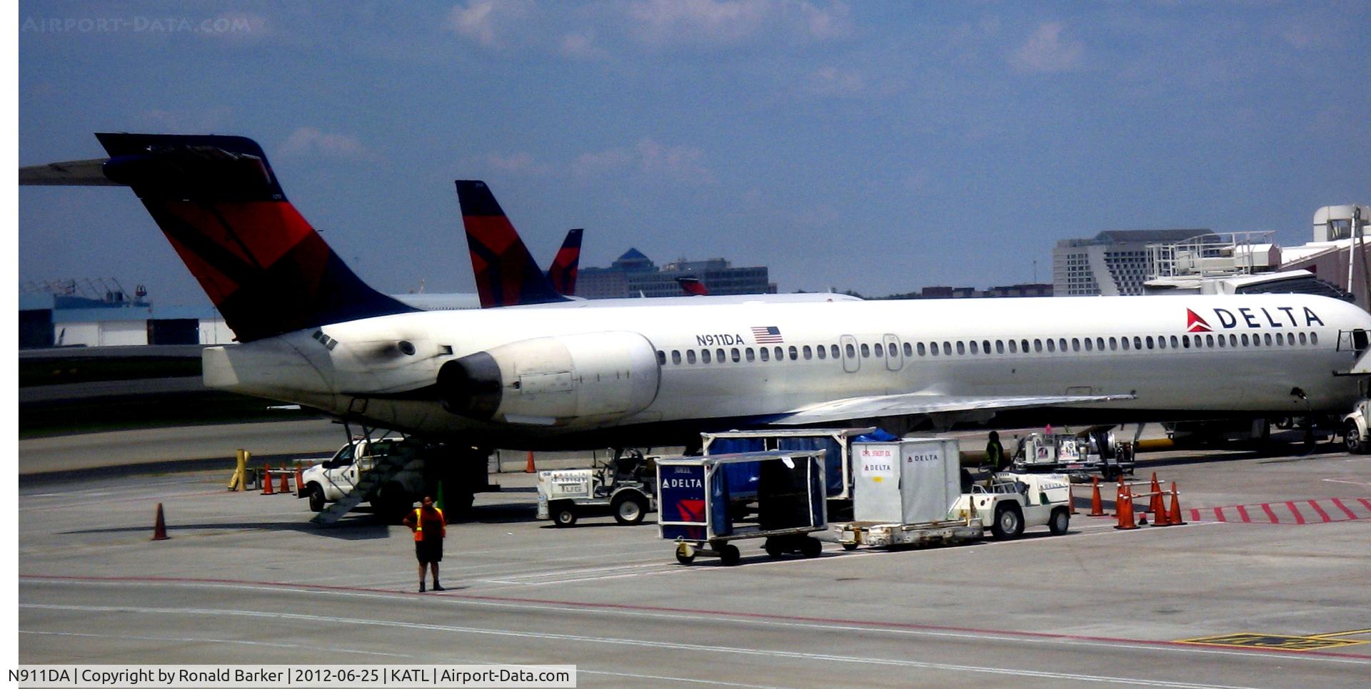 N911DA, 1995 McDonnell Douglas MD-90-30 C/N 53391, Atlanta
