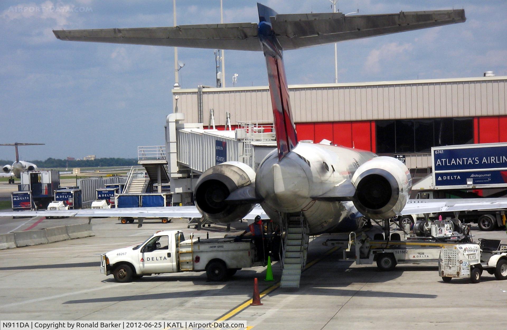 N911DA, 1995 McDonnell Douglas MD-90-30 C/N 53391, Atlanta