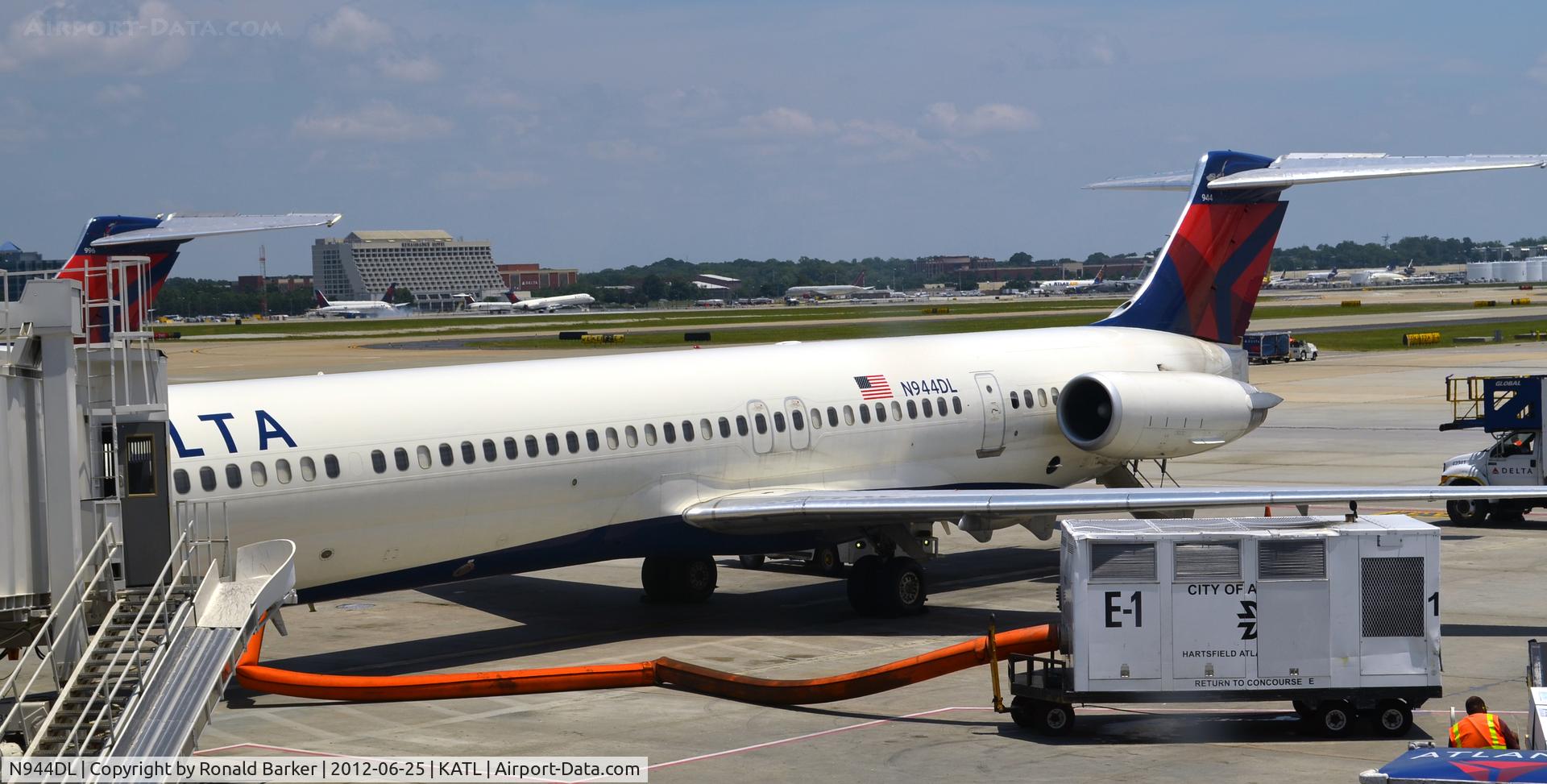 N944DL, 1989 McDonnell Douglas MD-88 C/N 49817, Atlanta