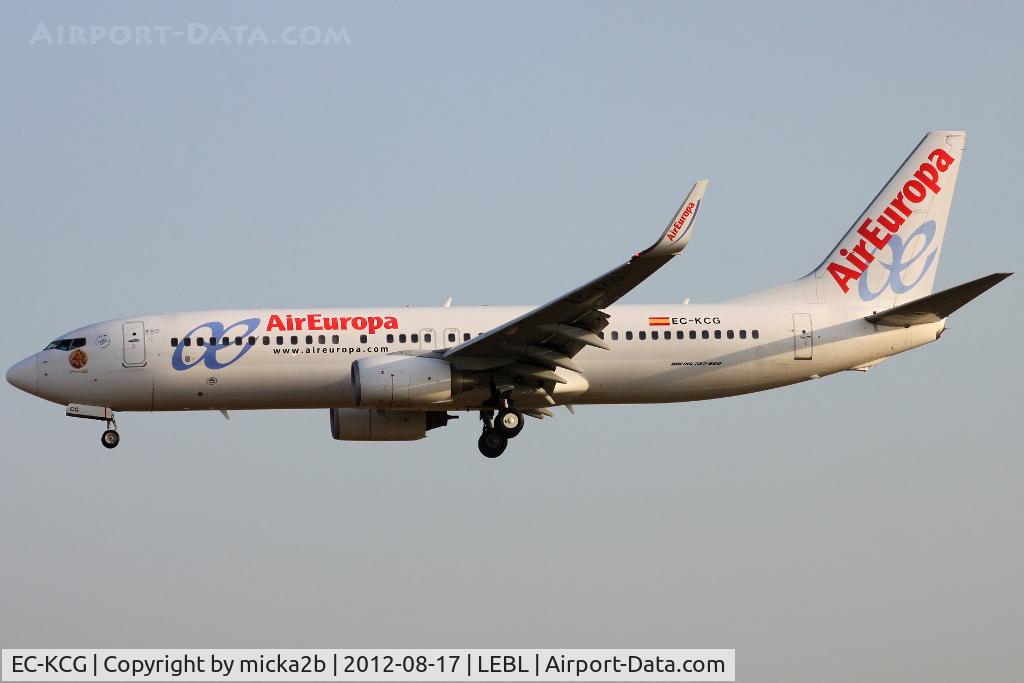 EC-KCG, 2007 Boeing 737-85P C/N 33981, Landing