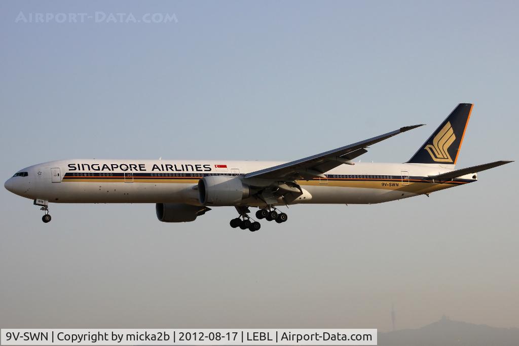 9V-SWN, 2008 Boeing 777-312/ER C/N 34579, Landing