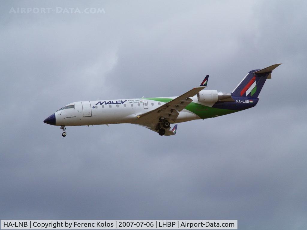 HA-LNB, 2002 Canadair CRJ-200LR (CL-600-2B19) C/N 7683, Ferihegy