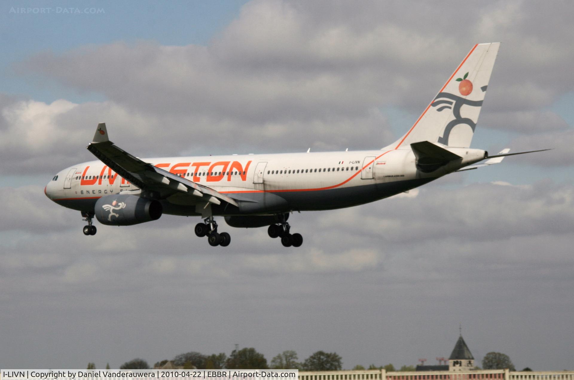 I-LIVN, 2004 Airbus A330-243 C/N 597, Descending to RWY 25L