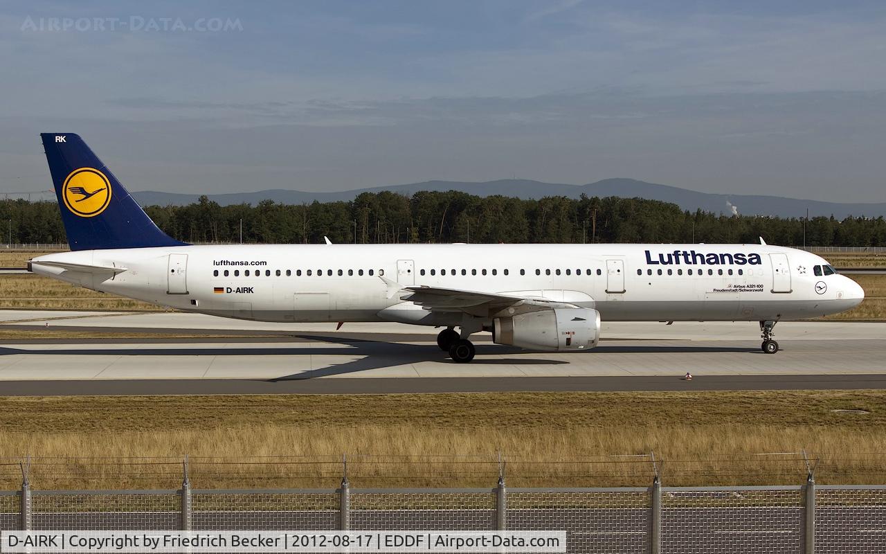 D-AIRK, 1994 Airbus A321-131 C/N 0502, taxying to the gate