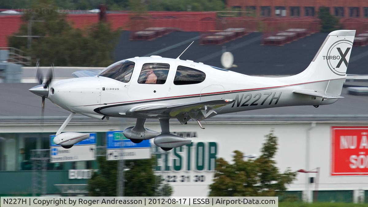 N227H, Cirrus SR22 C/N 3438, Arriving from Västerås