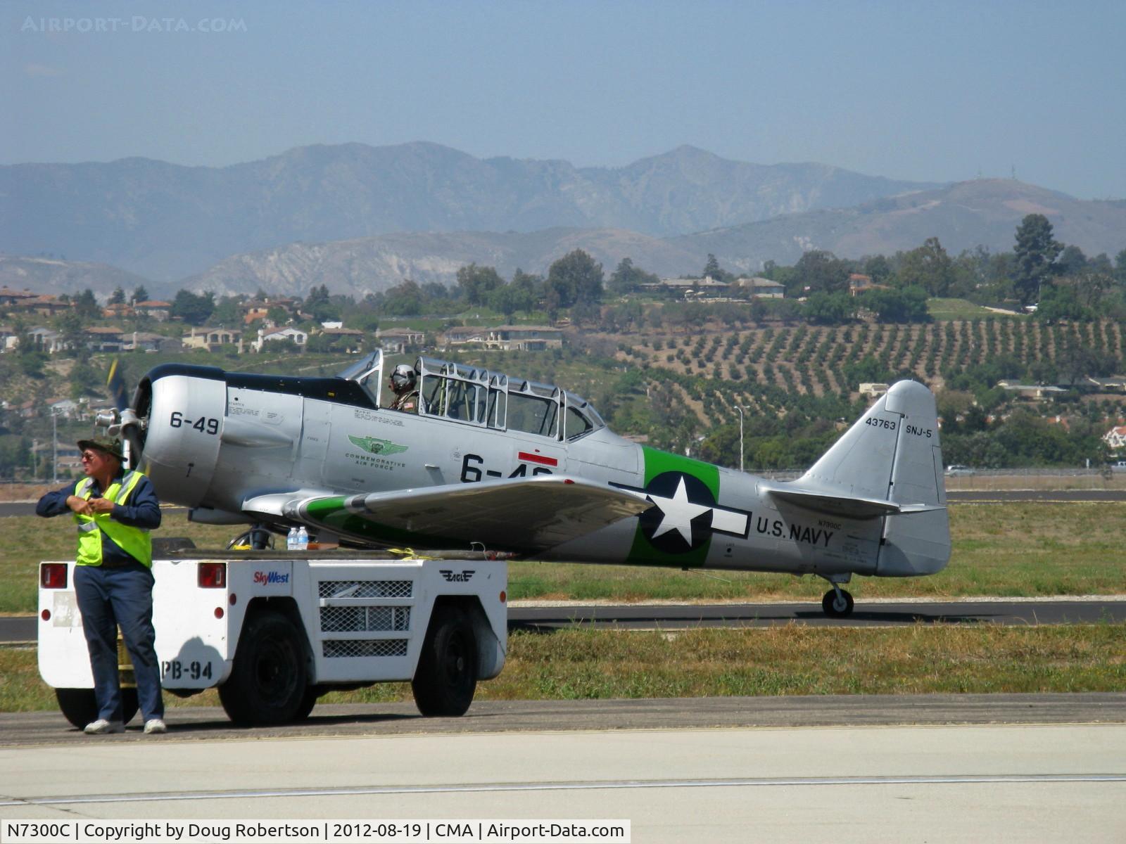 N7300C, 1958 North American AT-6D Harvard II C/N 43763, 1958 North American AT-6D as SNJ-5, P&W R-1340 Wasp 600 Hp, taxi to 26