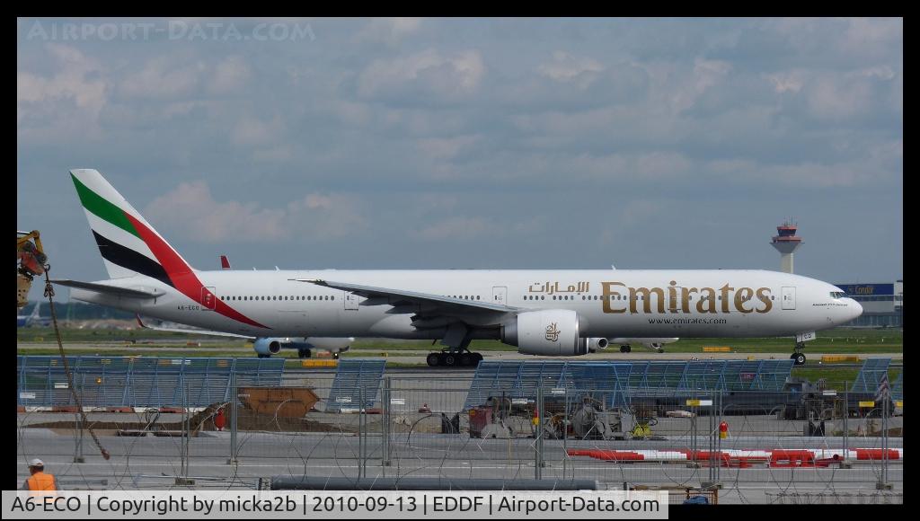 A6-ECO, 2009 Boeing 777-36N/ER C/N 37706, Take off