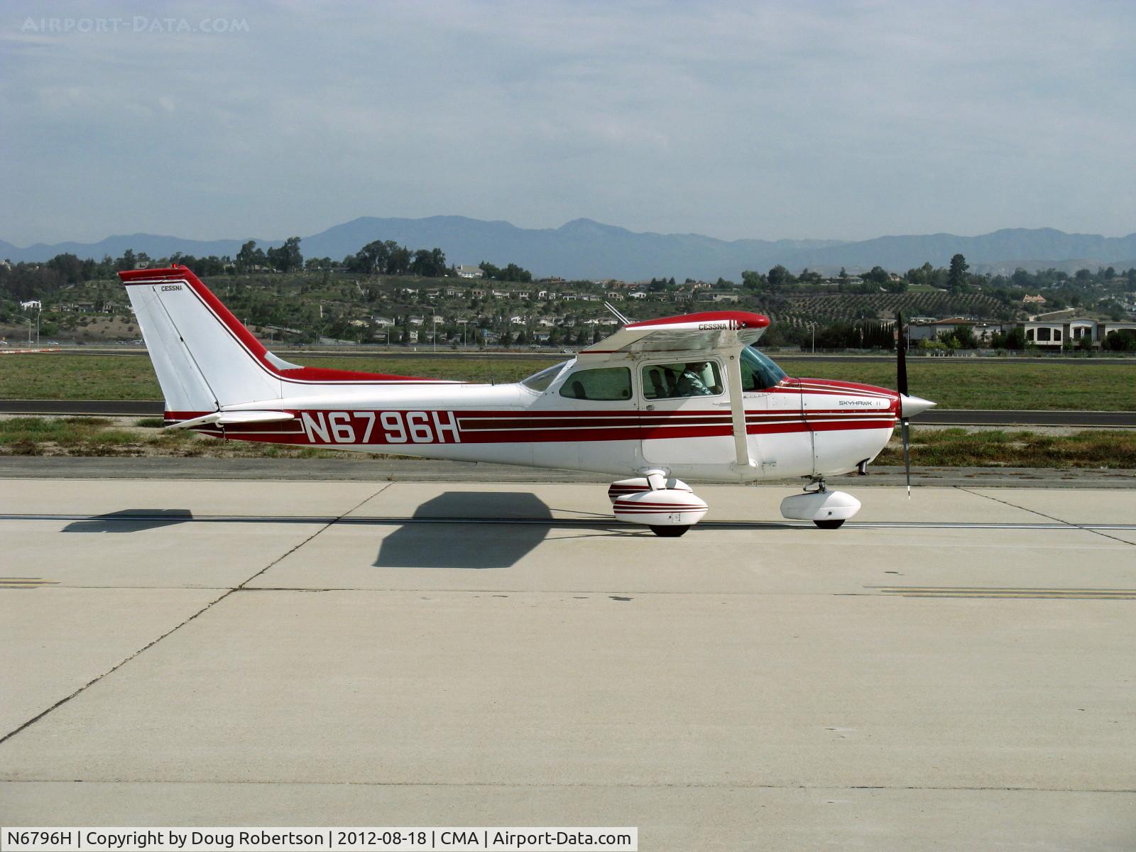 N6796H, 1975 Cessna 172M C/N 17265584, 1975 Cessna 172M SKYHAWK II, Lycoming O-320-E2D 150 Hp, taxi