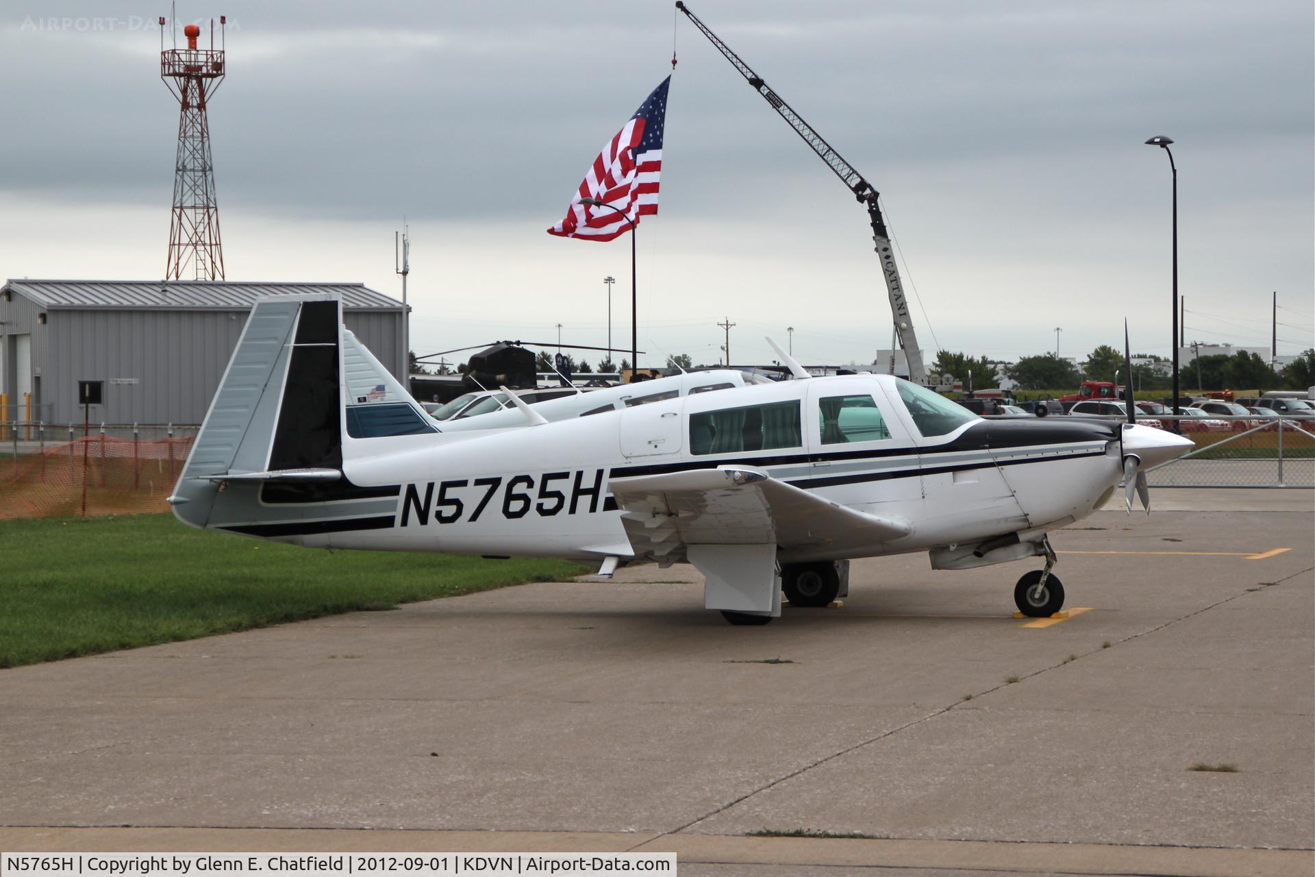N5765H, 1984 Mooney M20J 201 C/N 24-1480, Quad Cities Air Show