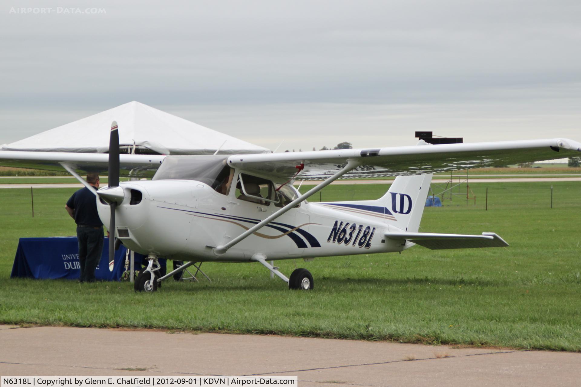 N6318L, 2008 Cessna 172S C/N 172S10780, Quad Cities Air Show