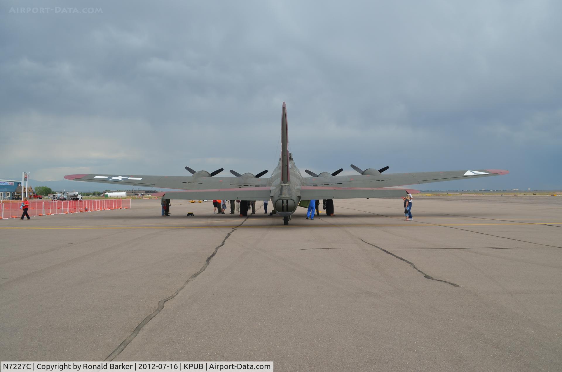 N7227C, 1944 Boeing B-17G Fortress C/N 32513, Rear view B-17g